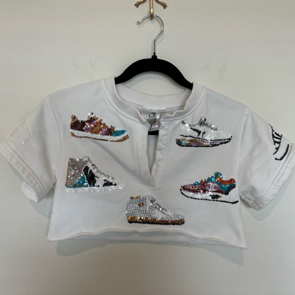 QUEEN OF SPARKLES White Sequin Sneaker Tee